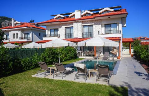Villa Adelya