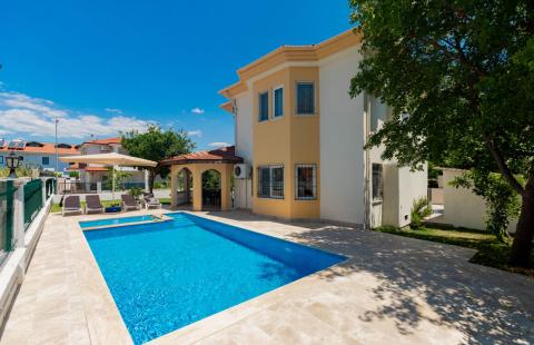 Villa Mimoza