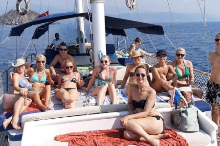 12 ISLANDS YACHT TOUR